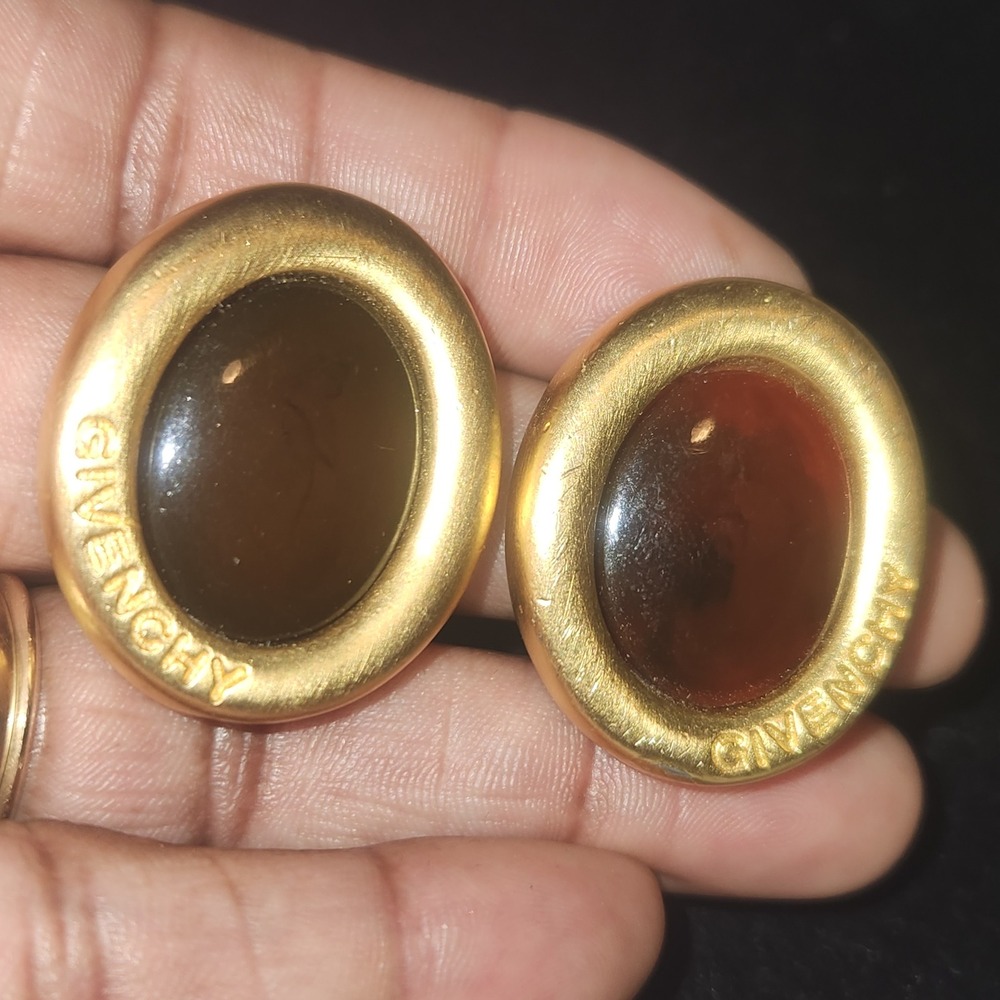 Givenchy Vintage Gold Tone Oval Amber Resin Cabochon Clip On Earrings Logo 4G - Picture 14 of 15